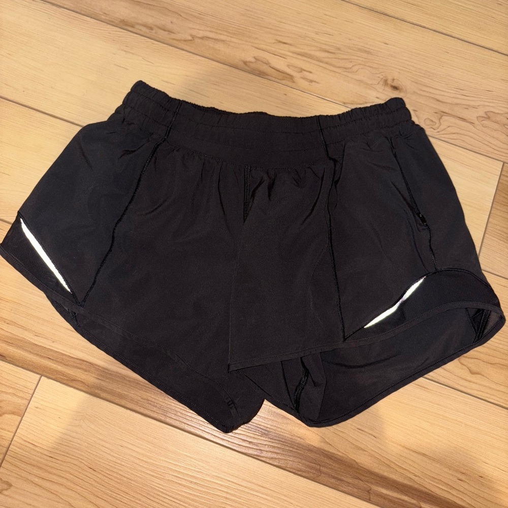 Lululemon Hotty Hot short 4”